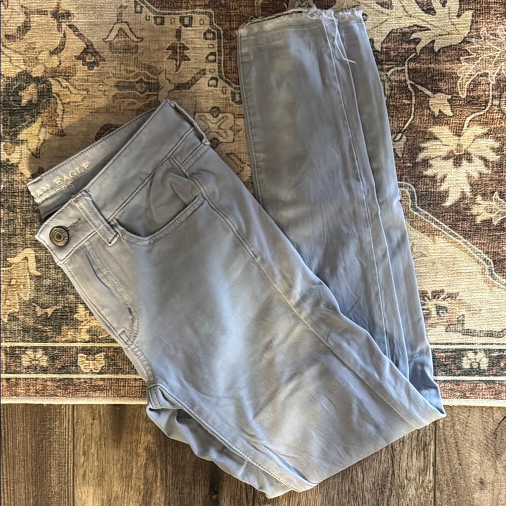 American Eagle Women's Light Blue Jeans